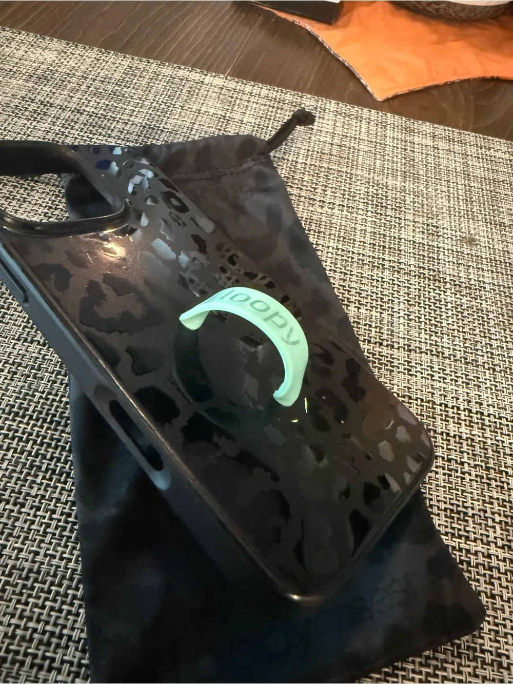 iPhone 16 Pro Max Loopy Case Black Leopard Print